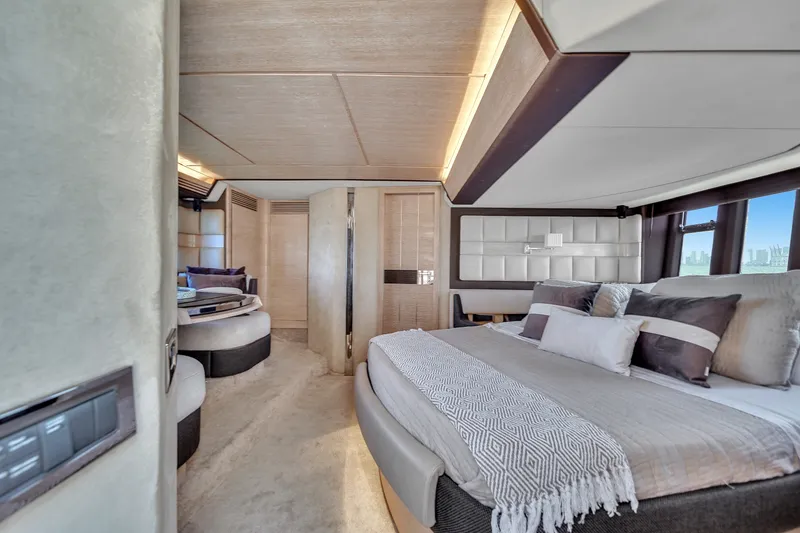 Slide: The Image of Azimut 64 FLY 2012 - 76