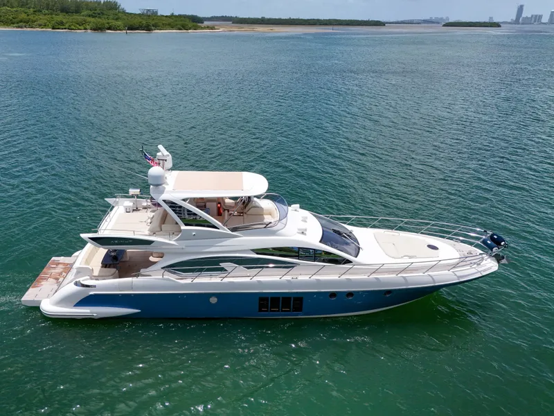 Slide: The Image of Azimut 64 FLY 2012 - 9