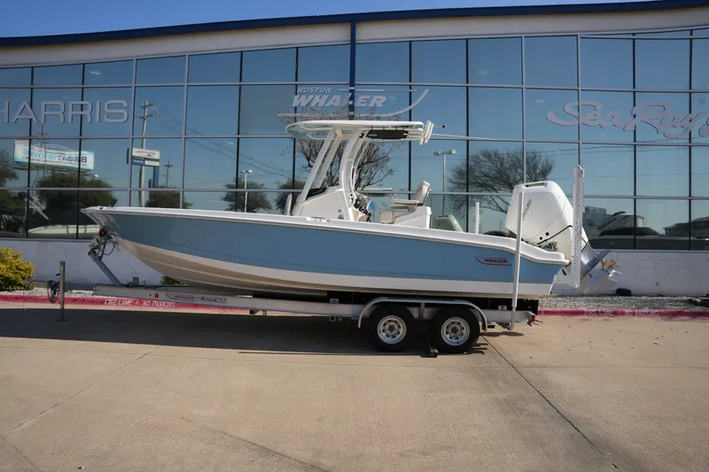 The Image of Boston Whaler 250 Dauntless 2026 - 0