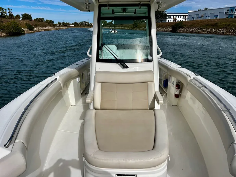 Slide: The Image of Boston Whaler 280 OUTRAGE 2017 - 12