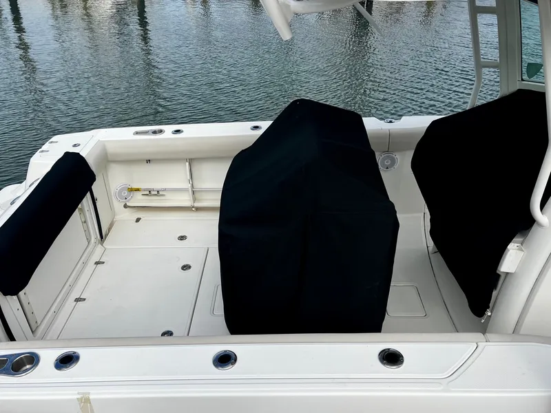 Slide: The Image of Boston Whaler 280 OUTRAGE 2017 - 18