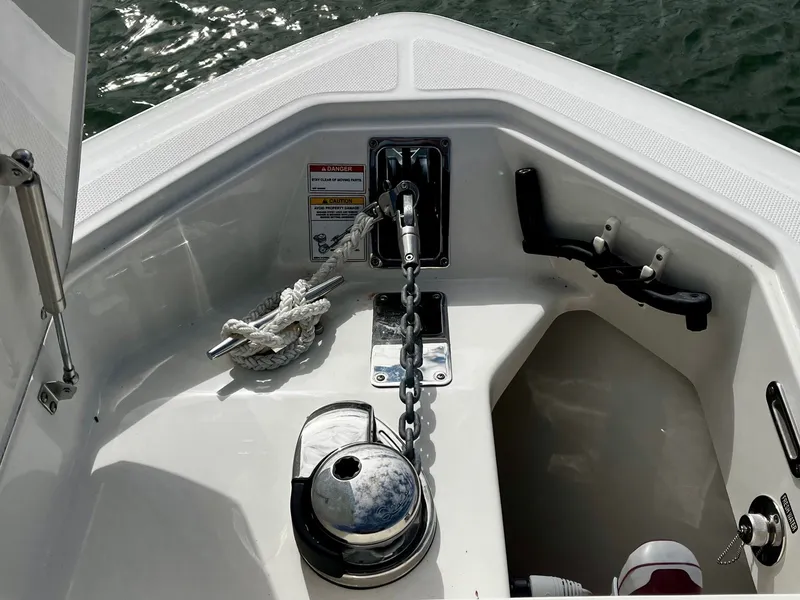 Slide: The Image of Boston Whaler 280 OUTRAGE 2017 - 20