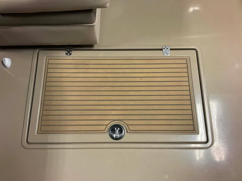 Slide: The Image of Premier 290 GRAND VIEW 2013 - 25