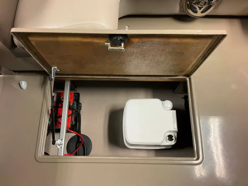 Slide: The Image of Premier 290 GRAND VIEW 2013 - 26