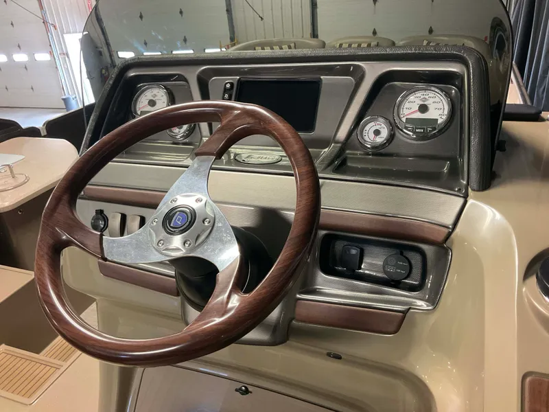 Slide: The Image of Premier 290 GRAND VIEW 2013 - 35