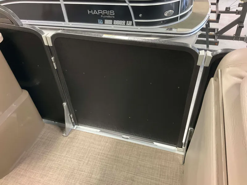 Slide: The Image of Premier 290 GRAND VIEW 2013 - 58