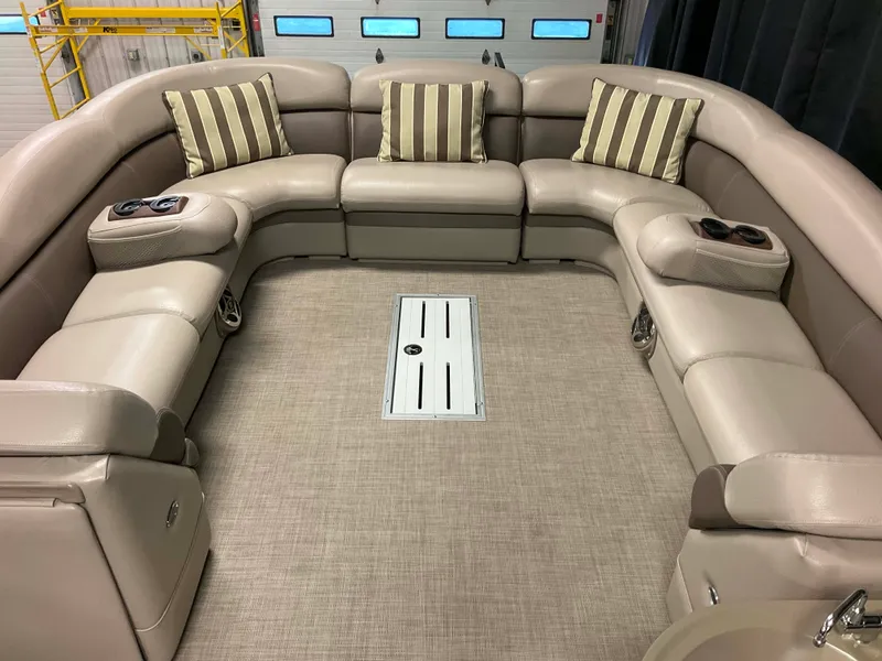 Slide: The Image of Premier 290 GRAND VIEW 2013 - 60