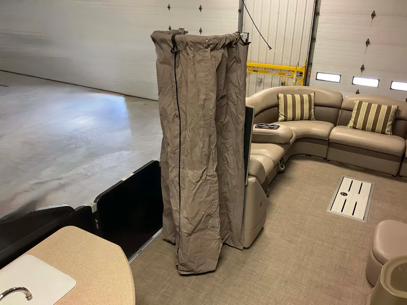 Slide: The Image of Premier 290 GRAND VIEW 2013 - 65