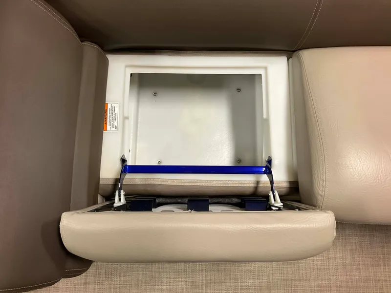 Slide: The Image of Premier 290 GRAND VIEW 2013 - 67