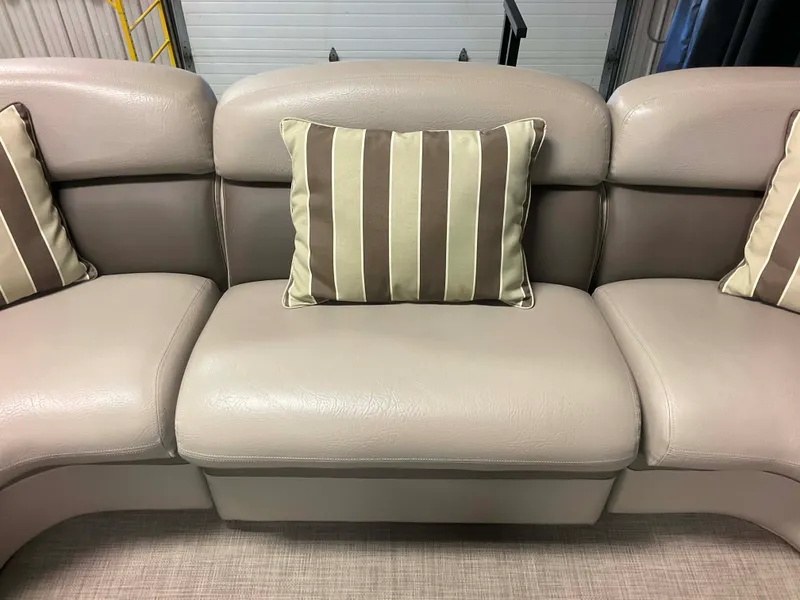 Slide: The Image of Premier 290 GRAND VIEW 2013 - 73