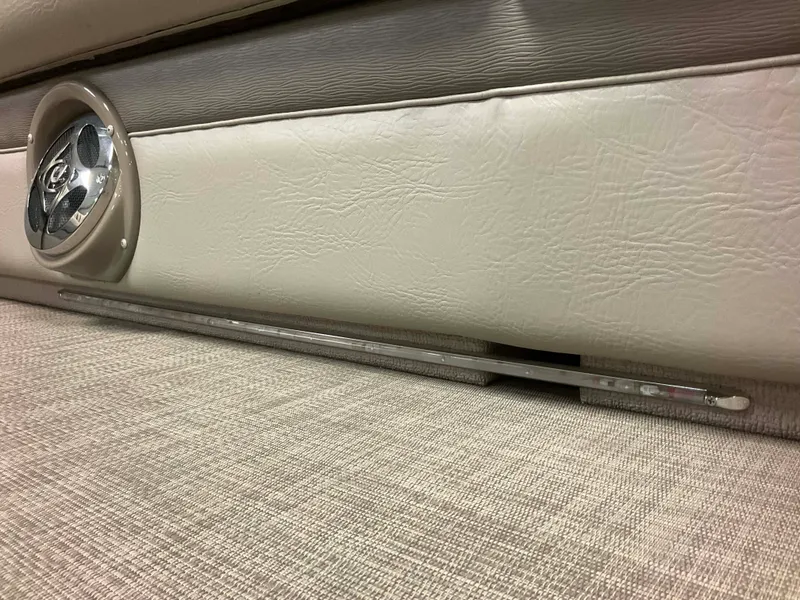 Slide: The Image of Premier 290 GRAND VIEW 2013 - 83