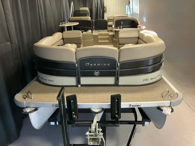 Slide: The Image of Premier 290 GRAND VIEW 2013 - 86