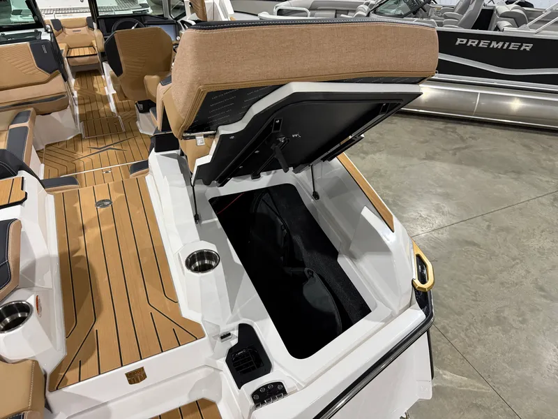 Slide: The Image of Mastercraft X24 2026 - 17