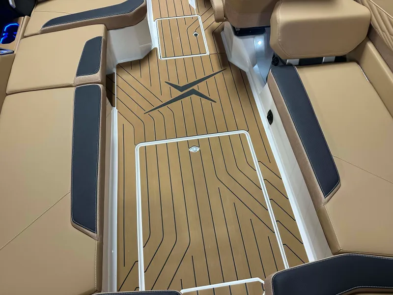 Slide: The Image of Mastercraft X24 2026 - 54