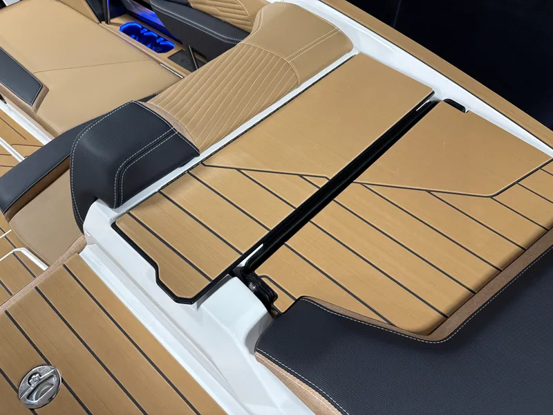 Slide: The Image of Mastercraft X24 2026 - 32