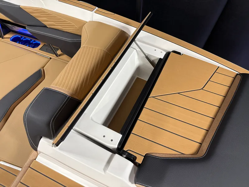 Slide: The Image of Mastercraft X24 2026 - 33