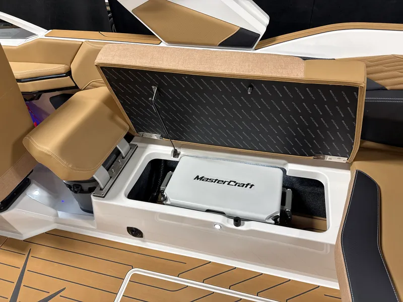 Slide: The Image of Mastercraft X24 2026 - 49