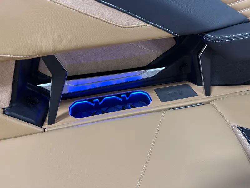 Slide: The Image of Mastercraft X24 2026 - 52