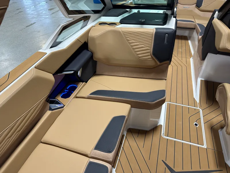 Slide: The Image of Mastercraft X24 2026 - 57