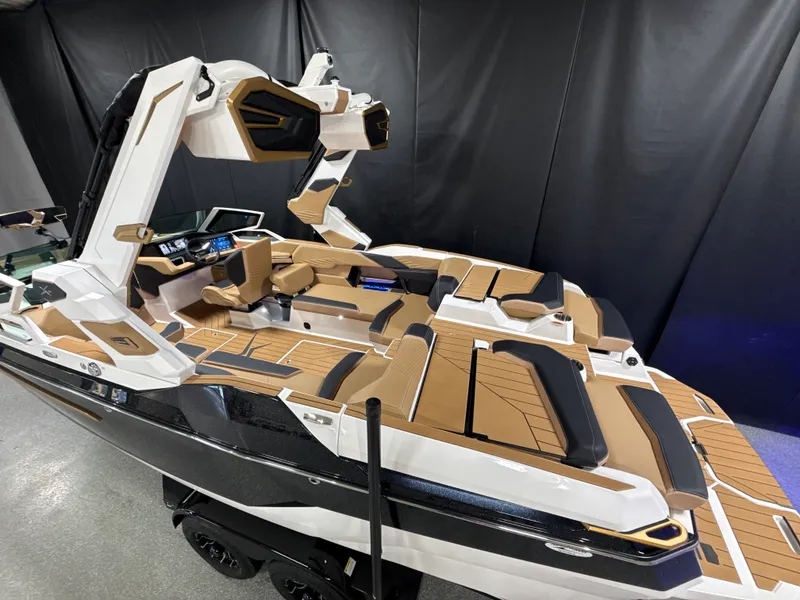 Slide: The Image of Mastercraft X24 2026 - 6