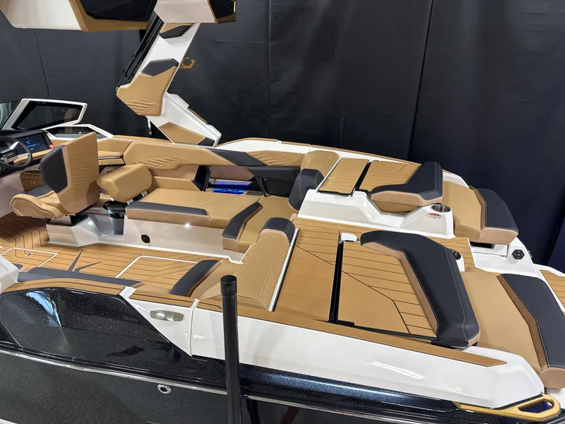 Slide: The Image of Mastercraft X24 2026 - 7