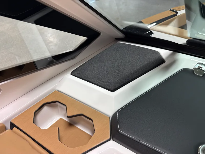 Slide: The Image of Mastercraft X24 2026 - 70