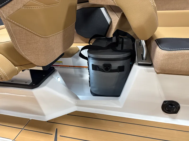 Slide: The Image of Mastercraft X24 2026 - 73