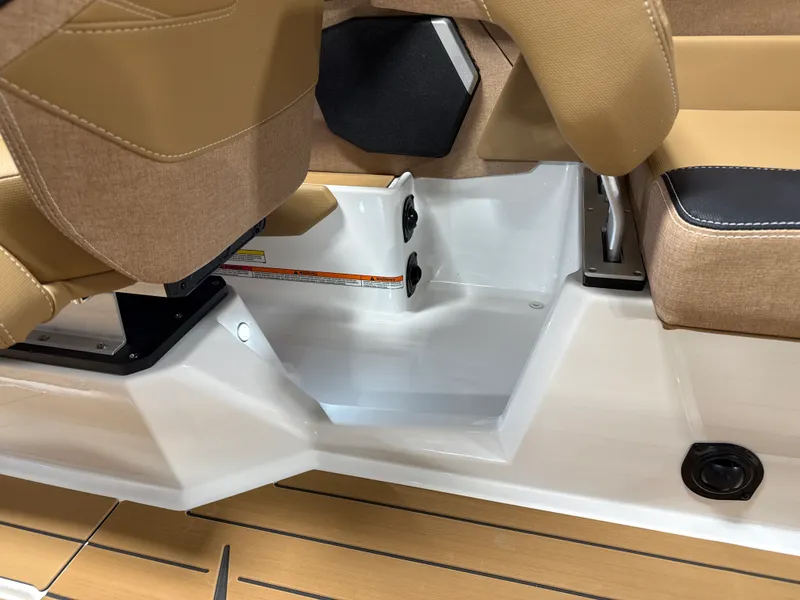 Slide: The Image of Mastercraft X24 2026 - 74