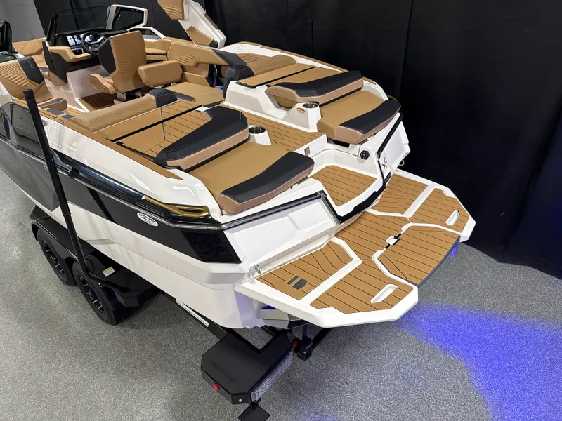 Slide: The Image of Mastercraft X24 2026 - 8