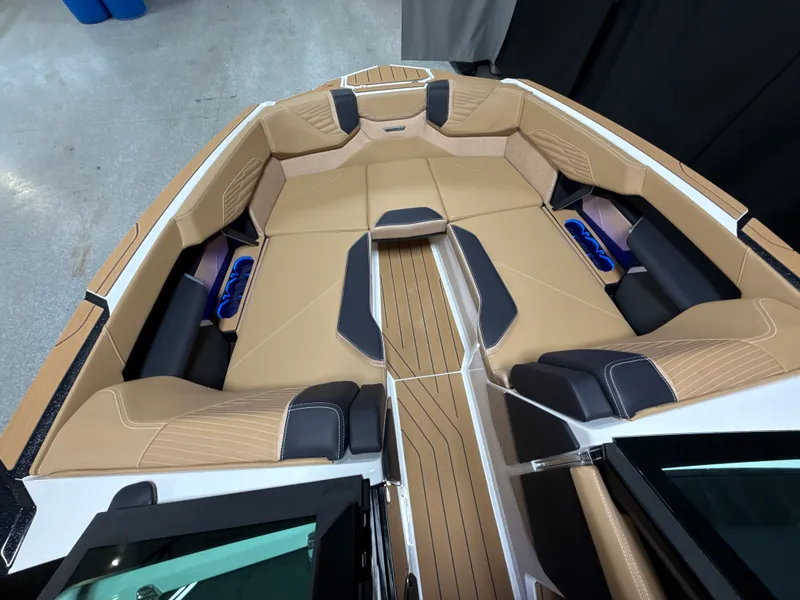 Slide: The Image of Mastercraft X24 2026 - 92