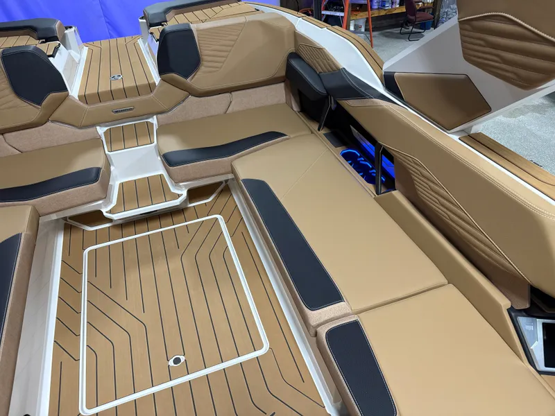 Slide: The Image of Mastercraft X24 2026 - 40