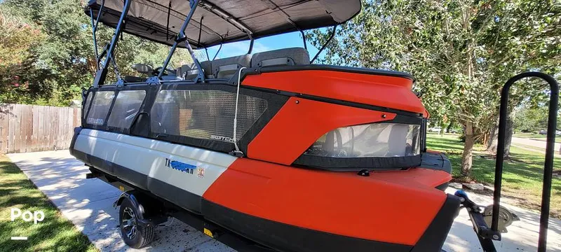 Slide: The Image of Sea-Doo Switch Cruise 21 2022 - 14631495