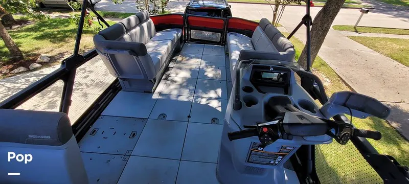 Slide: The Image of Sea-Doo Switch Cruise 21 2022 - 14631496