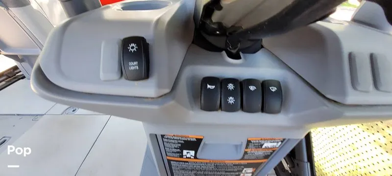 Slide: The Image of Sea-Doo Switch Cruise 21 2022 - 14631502