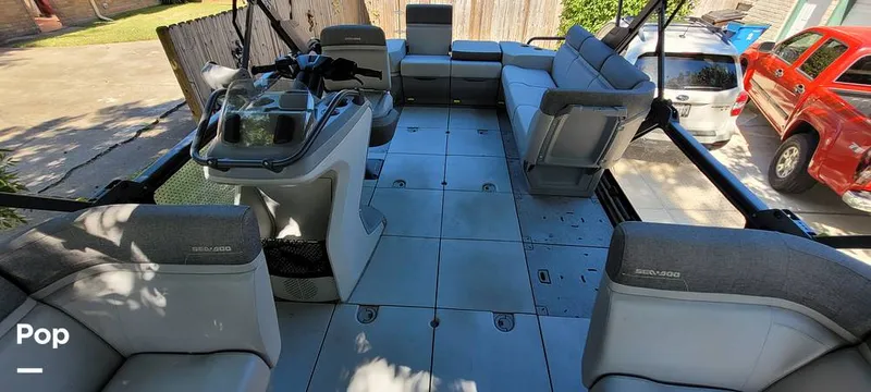 Slide: The Image of Sea-Doo Switch Cruise 21 2022 - 14631509