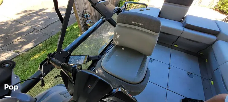 Slide: The Image of Sea-Doo Switch Cruise 21 2022 - 14631511