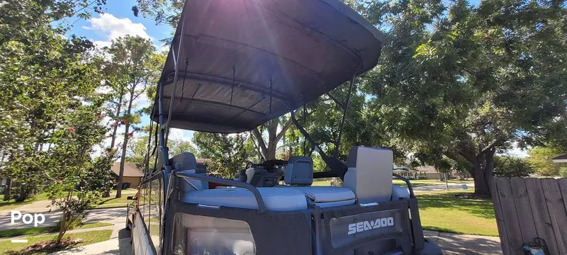 Slide: The Image of Huge Bimini Top - 14631498