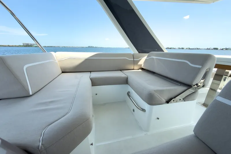 Slide: The Image of Galeon 500 FLY 2026 - 54