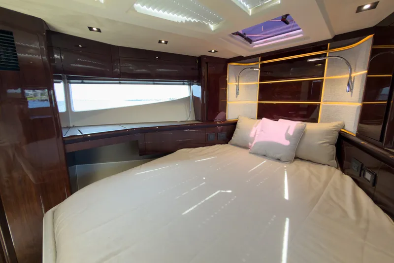 Slide: The Image of Galeon 500 FLY 2026 - 44