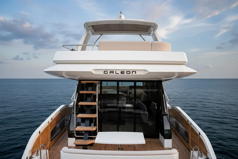 Slide: The Image of Galeon 500 FLY 2026 - 12