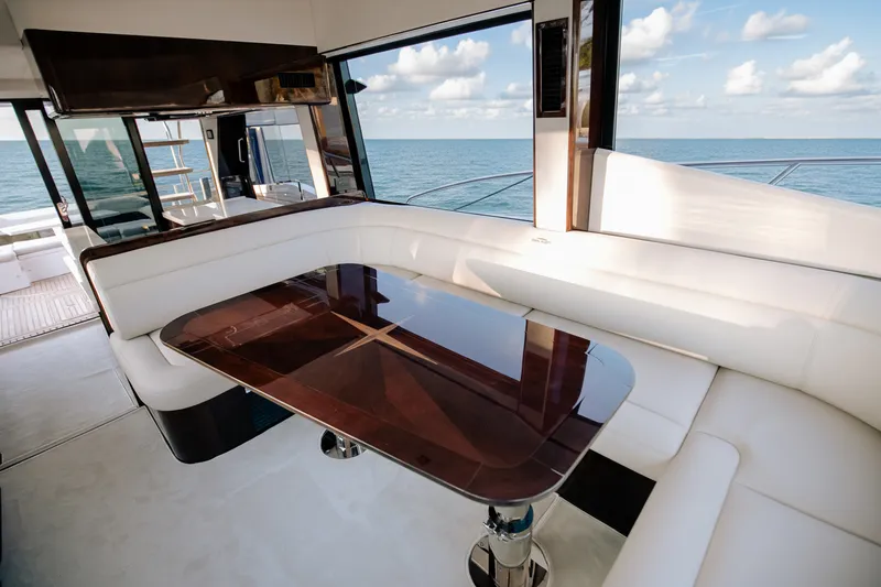 Slide: The Image of Galeon 500 FLY 2026 - 30