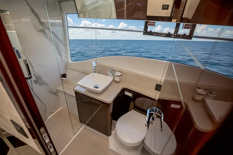 Slide: The Image of Galeon 500 FLY 2026 - 41