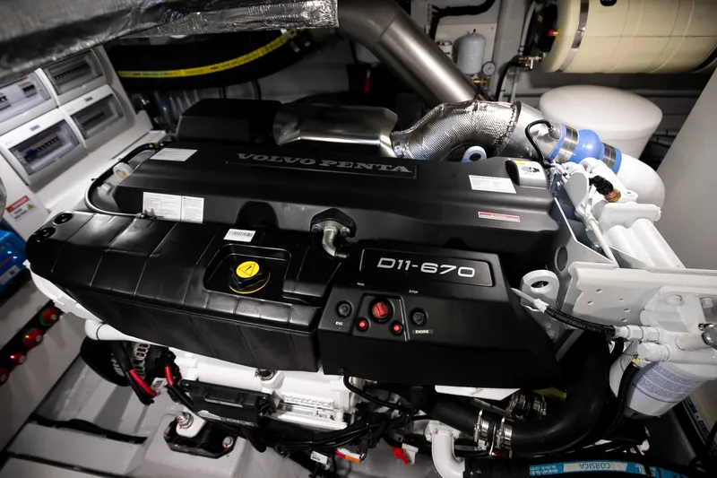 Slide: The Image of Galeon 500 FLY 2026 - 45