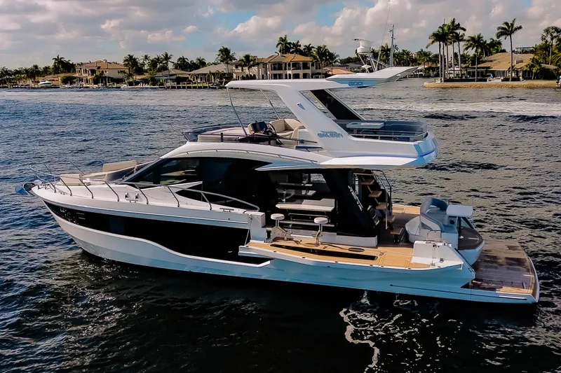 Slide: The Image of Galeon 500 FLY 2026 - 7