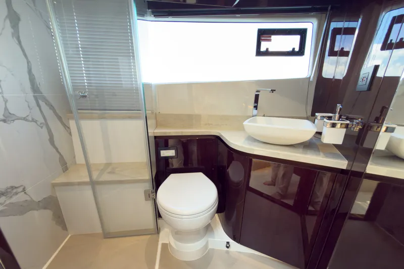 Slide: The Image of Galeon 500 FLY 2026 - 37