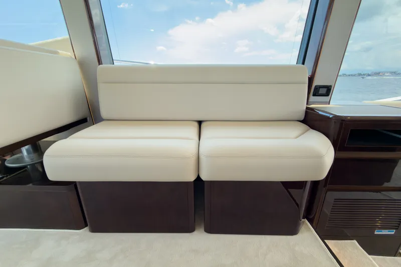 Slide: The Image of Galeon 500 FLY 2026 - 15