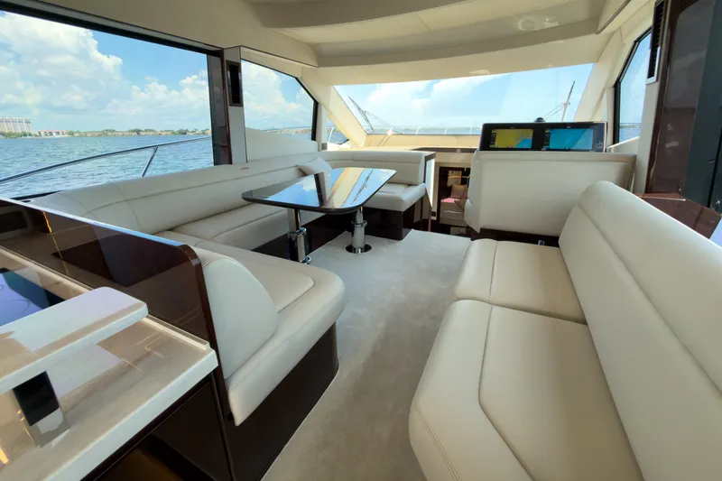 Slide: The Image of Galeon 500 FLY 2026 - 12