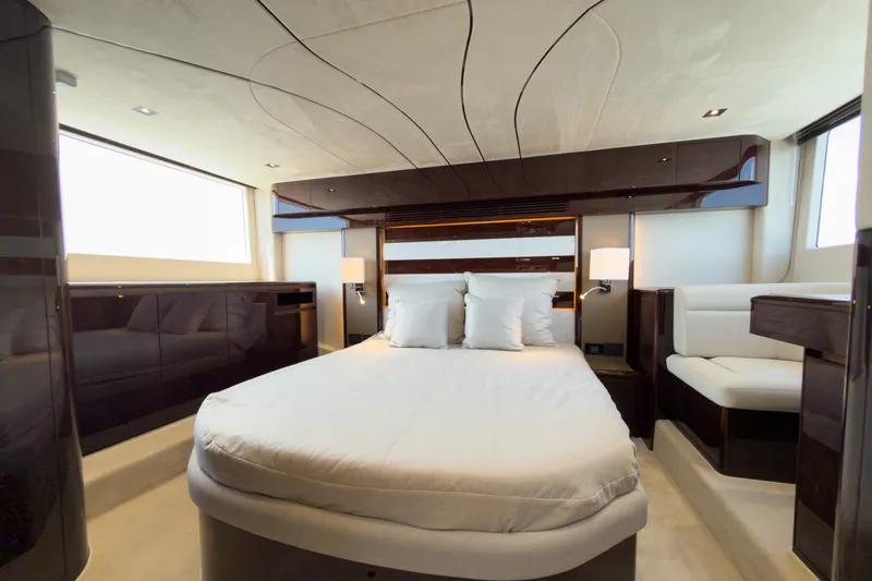 Slide: The Image of Galeon 500 FLY 2026 - 22