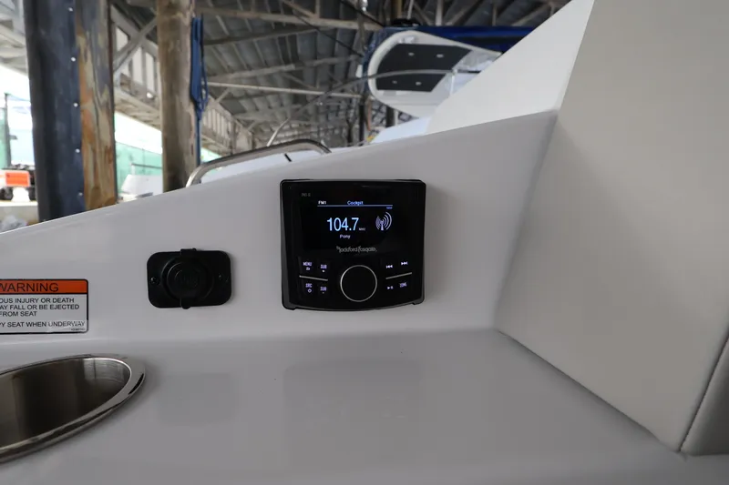 Slide: The Image of Cruisers 38 GLS Outboard 2026 - 14