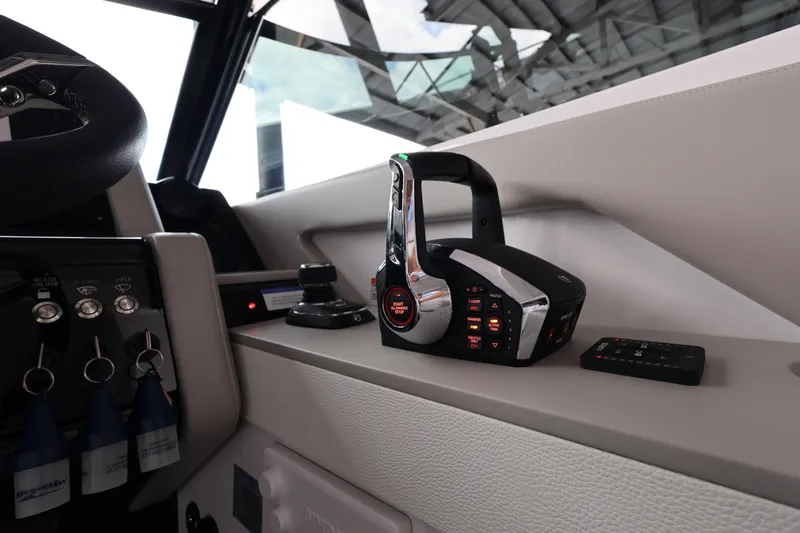 Slide: The Image of Cruisers 38 GLS Outboard 2026 - 29